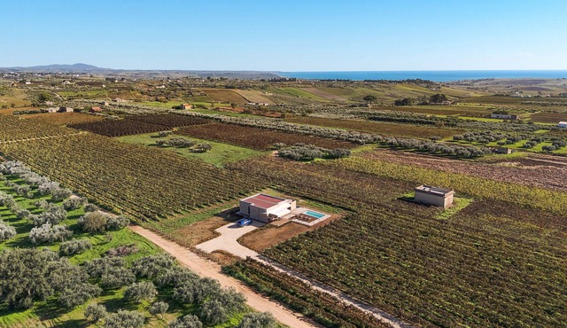 Beautiful brand new villa with pool - DiCasaInSicilia