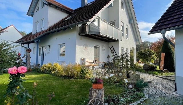 Beautiful bright 60 sqm basement apartment with large terrace in Waischenfeld