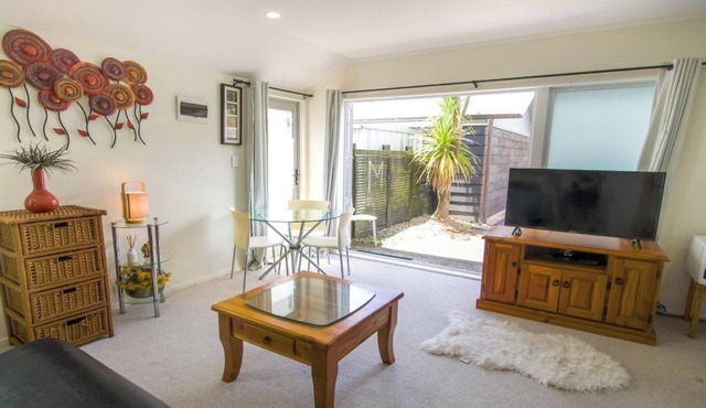 Beautiful & Bright Studio APT
