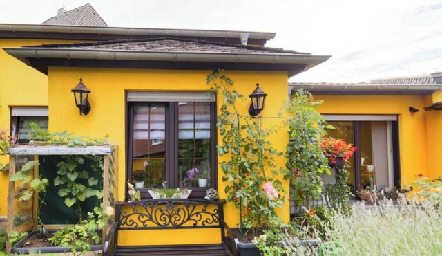 Beautiful bungalow for the family with private entrance