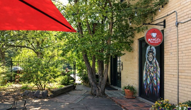 Beautiful Bungalow Next to Unc-free Cruiser Bikes!