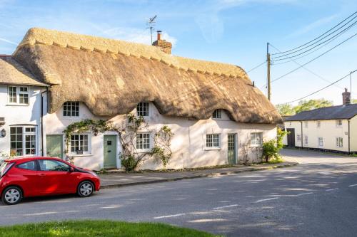 Beautiful Character Thatched Pet Friendly House