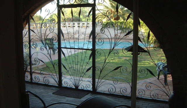 * Beautiful Classic Adobe,Creative Retreat*