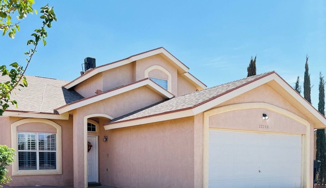 Beautiful, clutter free with lots of space. Great location!