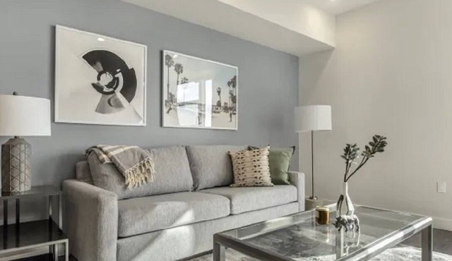 Beautiful Condo full amenities Castro and Mission heart of San Francisco.