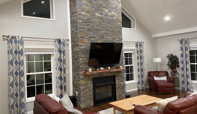 Beautiful Custom Home on 1.5 acres of Serene Property w/Movie Room
