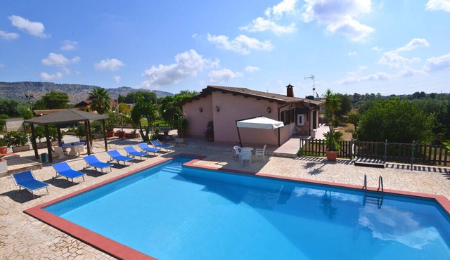 Beautiful detached and family friendly villa with private pool.