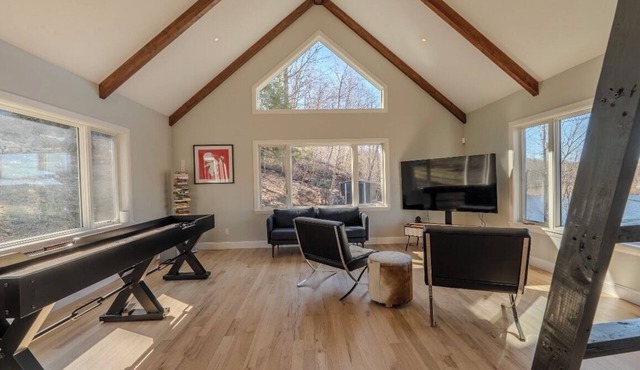 Beautiful Escape! Hudson Valley House. 90min from NYC & 30min from Beacon.