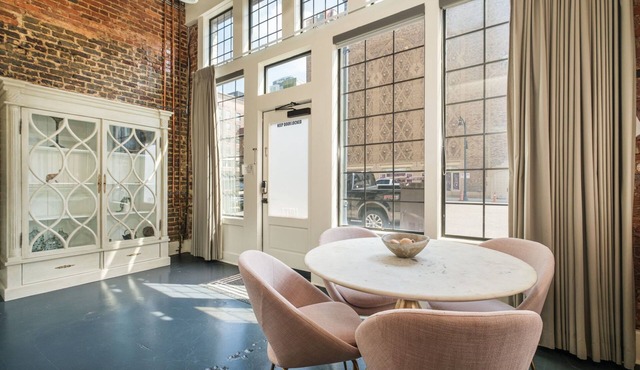 Beautiful & Extra Large Loft with 2 King Suites