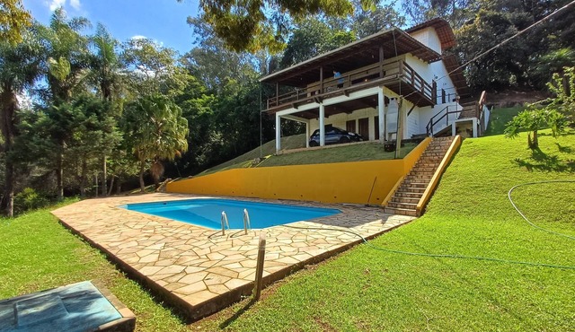 Beautiful farmhouse in Atibaia with Wi-Fi.