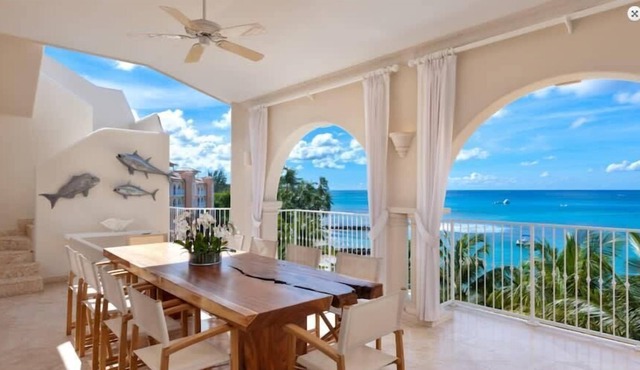 Beautiful Five Bedroom Ocean Front Villa