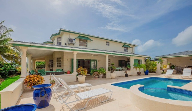 Beautiful four-bedroom villa with breathtaking sea views
