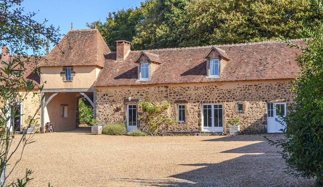 Beautiful home in Domfront en Champagne