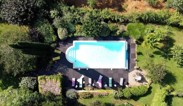 Beautiful stone house for 6, swimming pool, Périgord