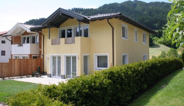 Beautiful group accommodation with sauna & ski-in