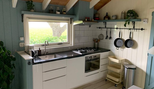 Beautiful guest house with green private garden