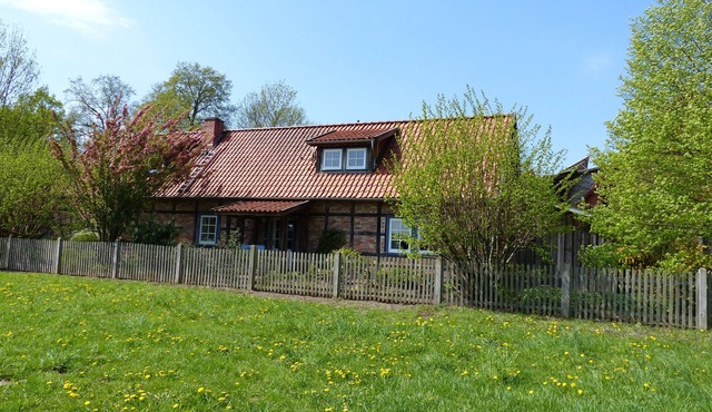 Beautiful half-timbered house with space for 5 people on the edge of a Rundling village