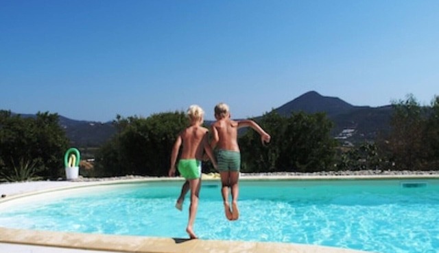 Beautiful hillside holiday rental with sea views and pool