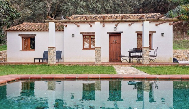 Beautiful home in Algatocin