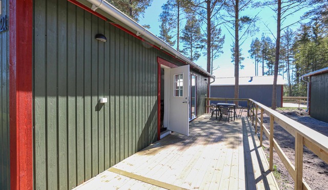 Beautiful home in Löttorp with WiFi