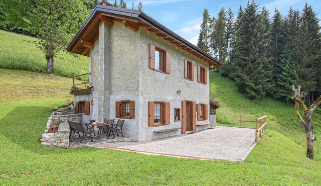 Beautiful home in Sovramonte with WiFi