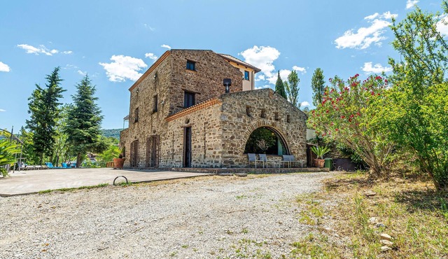 Beautiful home in Laureana Cilento