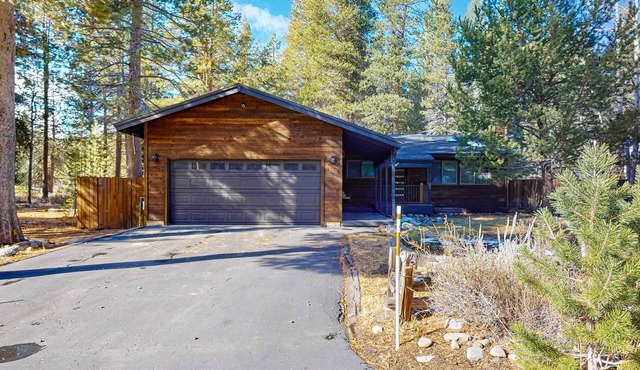 Beautiful home with private hot tub, gazebo, and gas fireplace