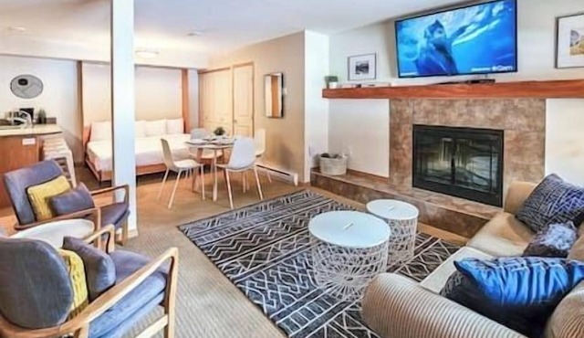 Beautiful Horsethief Studio with two Murphy beds