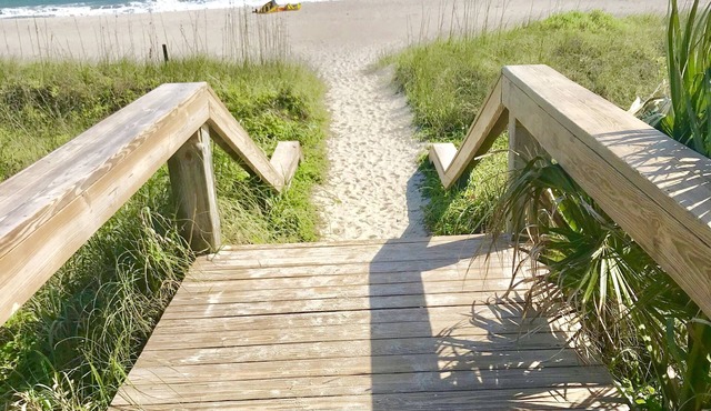 Beautiful house 300 steps to the beach!
