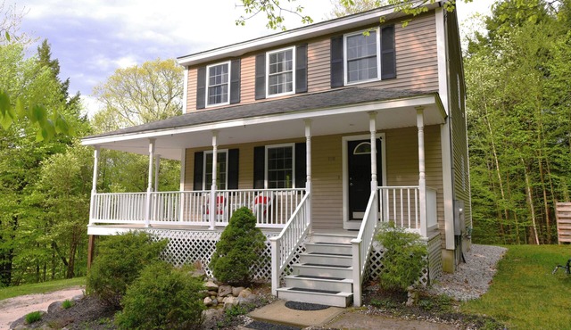 Beautiful, inviting Conway home with great family room and private firepit!