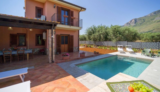 Beautiful home in Torre Colonna-Sperone