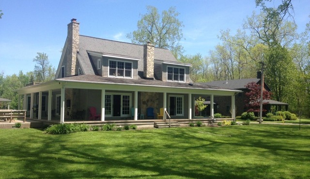 Beautiful Lake House, 6 BR, 5 BA, 3500 SF, private beach, wrap around porch.