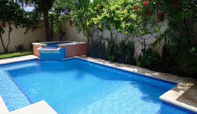 Beautiful LARGE Private Home with Private Pool, Hot Tub, Party Deck