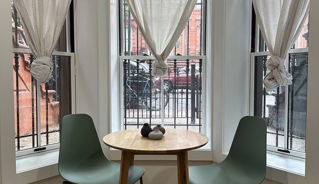 Beautiful large true 2 bed room/2 full bathroom in a Brooklyn brownstone