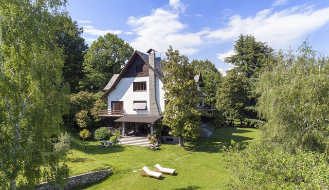 Beautiful large villa amidst lush green nature! - Villa Tudor