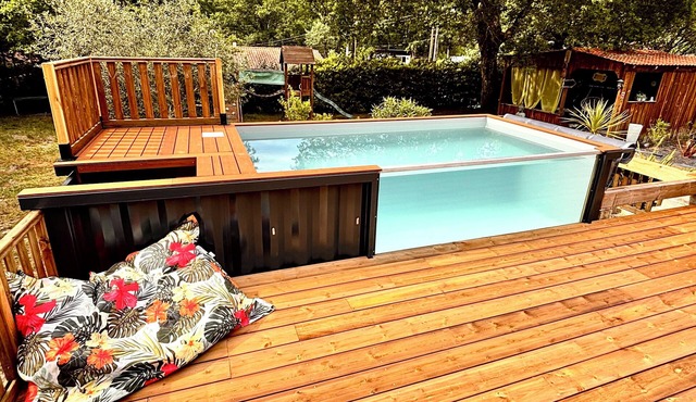 Beautiful location on the lake heated pool jacuzzi Air conditioning and bicycles