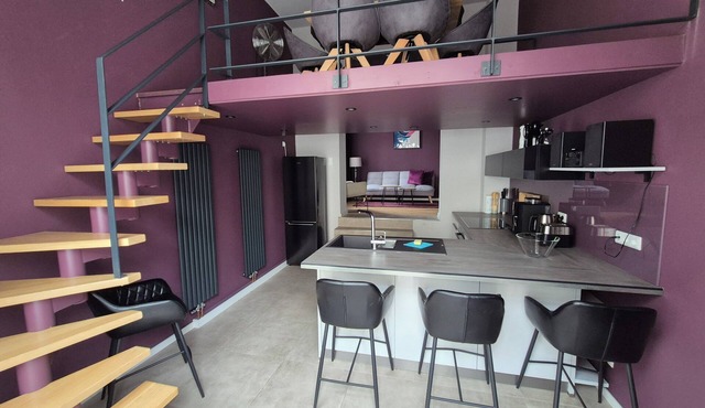 Beautiful loft with free parking