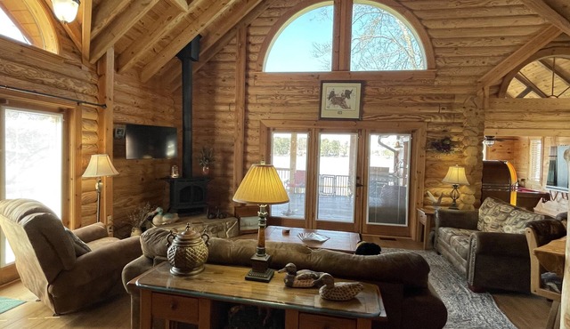 Beautiful Log Cabin on Lake Murray
