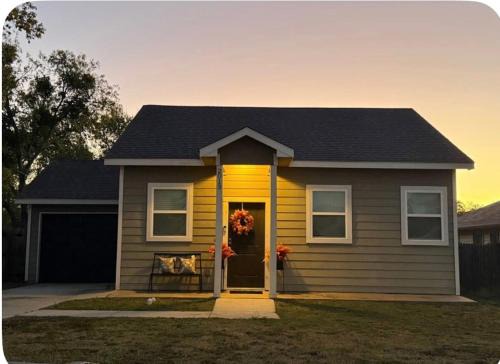 Beautiful modern 3 bed 2 bath