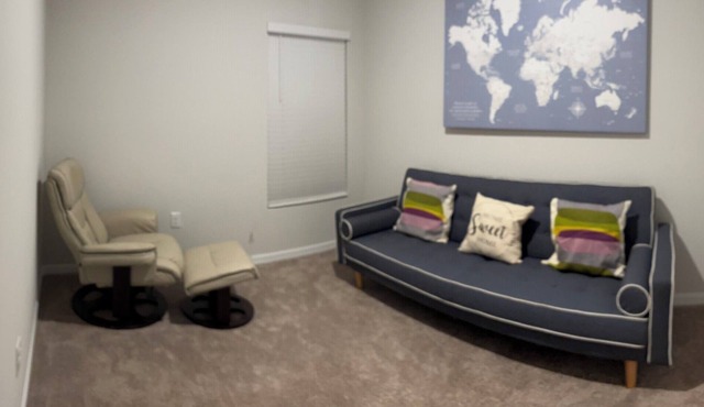 Beautiful new spacious 2 story 5 bed 3 bath home in Haines City, Sleeps 12