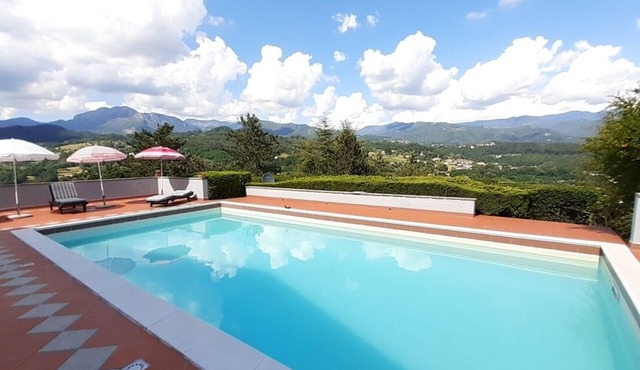 Beautiful newly restored stone barn with private pool, beautiful views and WIFI