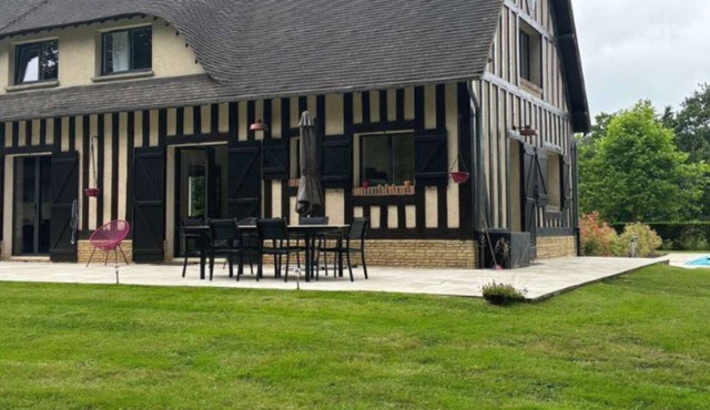 Beautiful Normandy farmhouse with heated pool*Calme