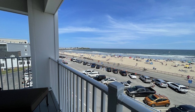 Beautiful Ocean beach condo