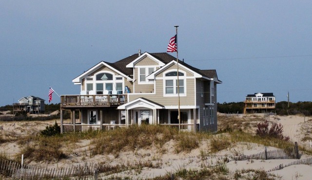 Beautiful Oceanfront Views! Corolla wild horses! End of June open! Discounts now