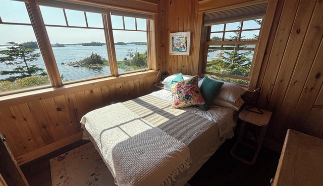 Beautiful post & beam oceanfront cottage on it's own private peninsula paradise