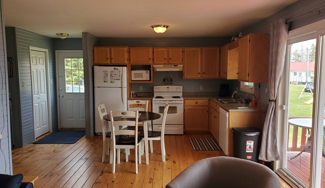 Beautiful PEI Ocean View 3 bedroom Cottage