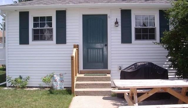 Beautiful Pine Point Cottage!