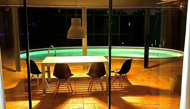 Beautiful pool-home with tropical garden in Naples, Kings Lake