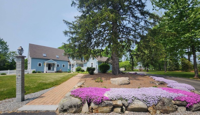 Beautiful Post & Beam home with 4 Bedroom, 2.5 baths, and a Hot Tub on back deck