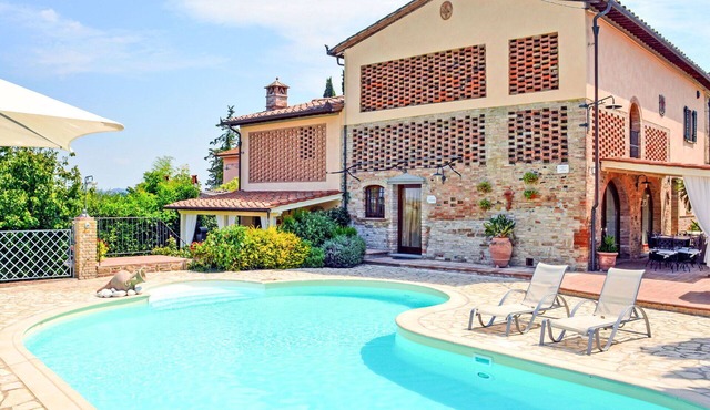 Beautiful private villa for 6 people with pool, WIFI, TV, terrace and panoramic view